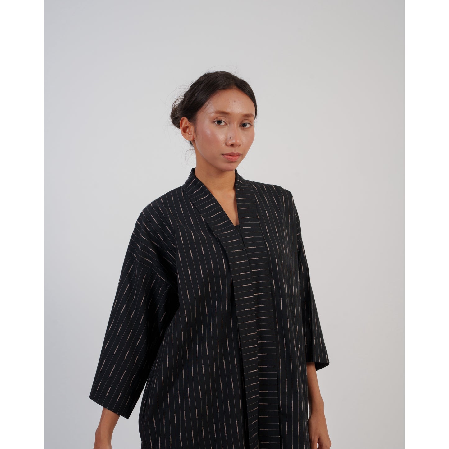 Renjana Kebarung Top in Black