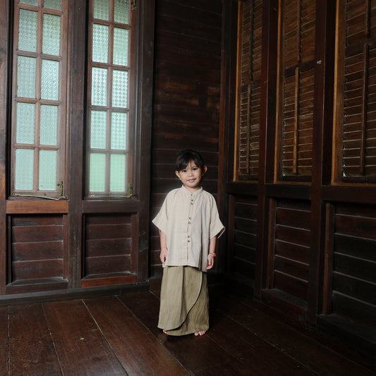 Ratna Boxy Girl Set in Ivory