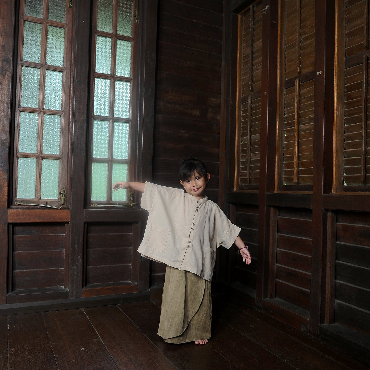 Ratna Boxy Girl Set in Ivory