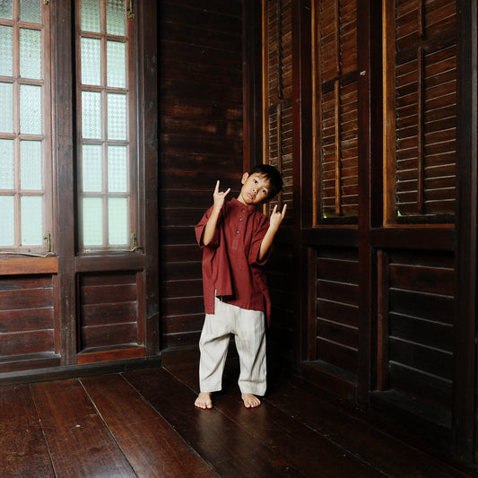 Adiratna Boxy Boy Set in Dusty Red