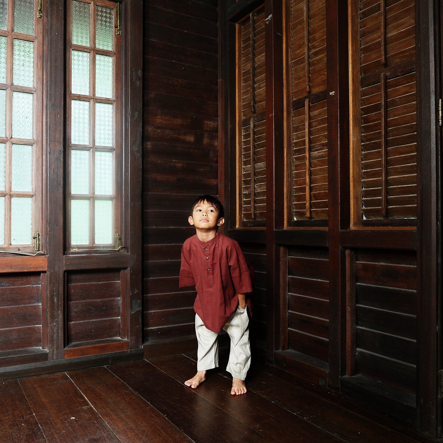 Adiratna Boxy Boy Set in Dusty Red