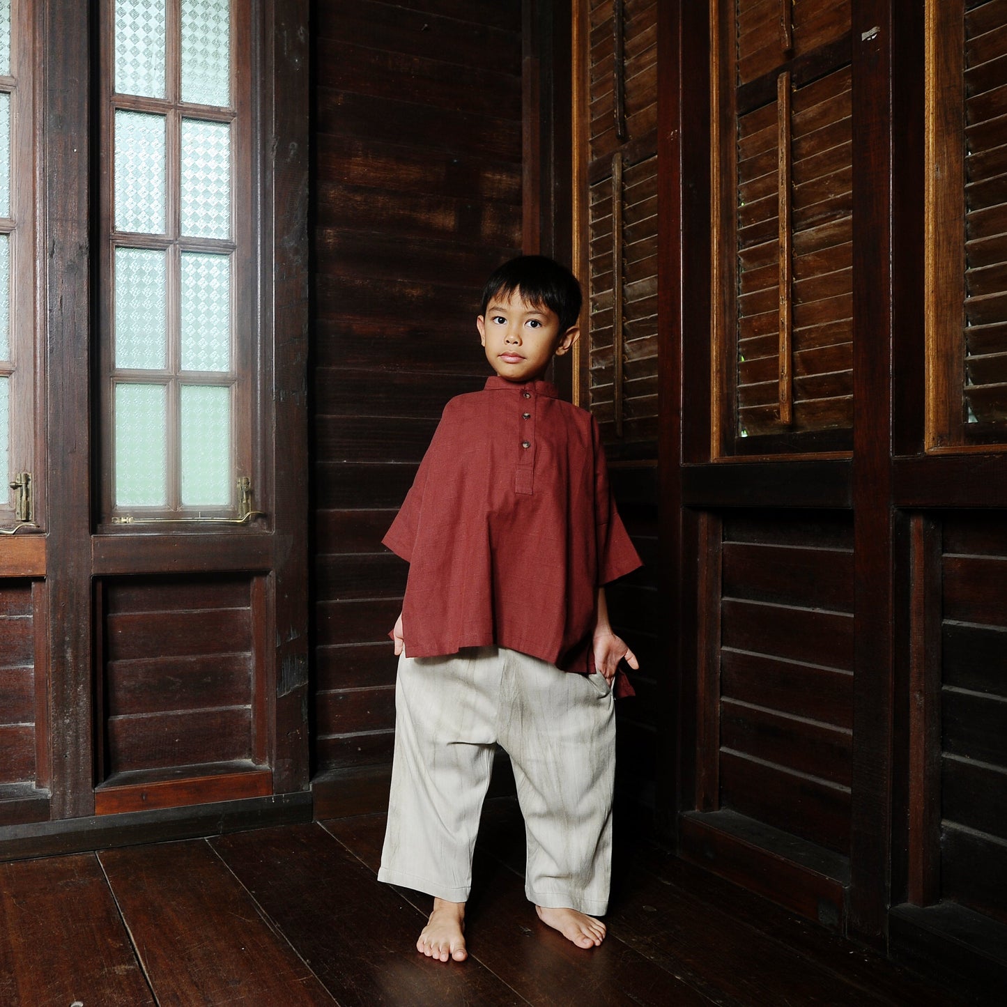Adiratna Boxy Boy Set in Dusty Red