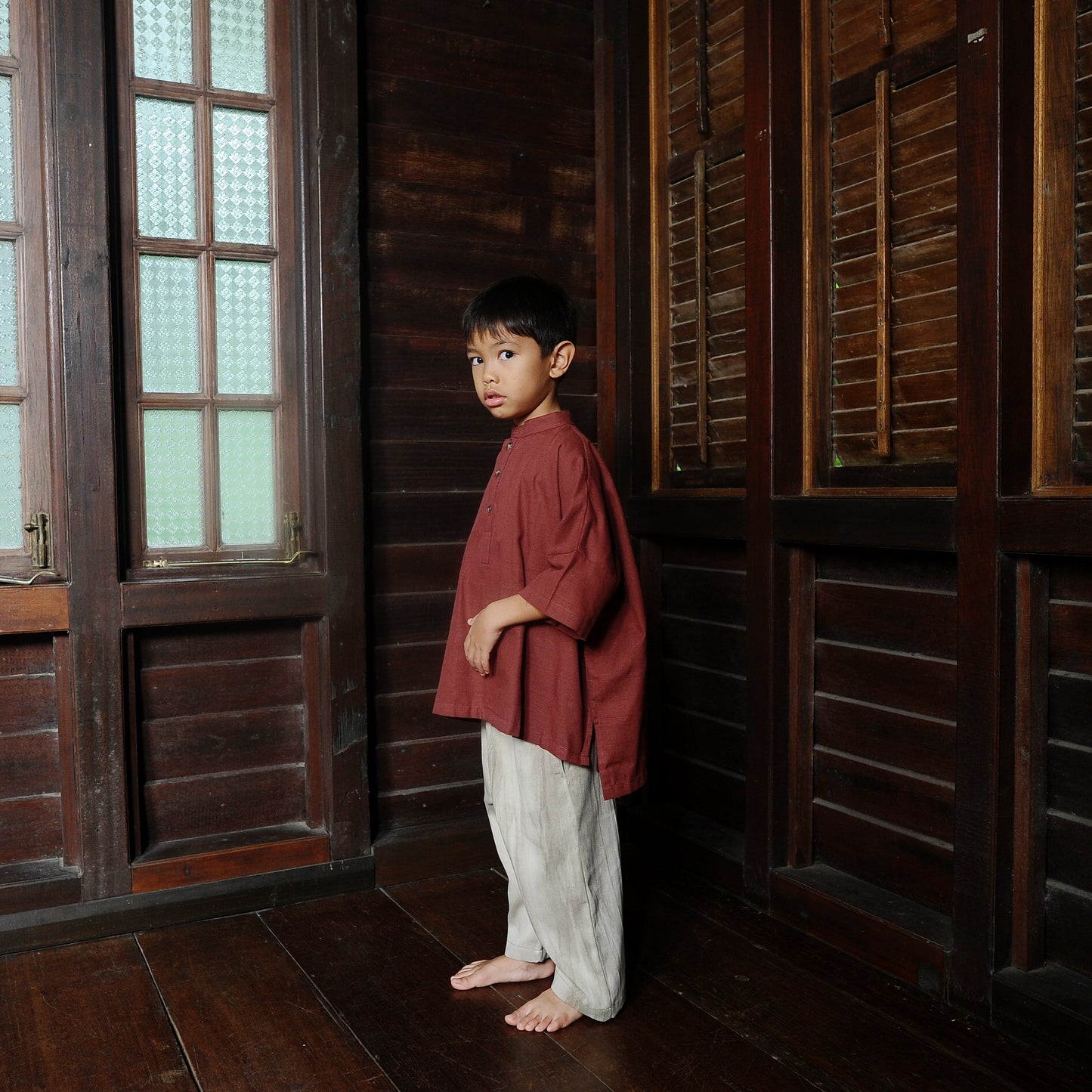 Adiratna Boxy Boy Set in Dusty Red