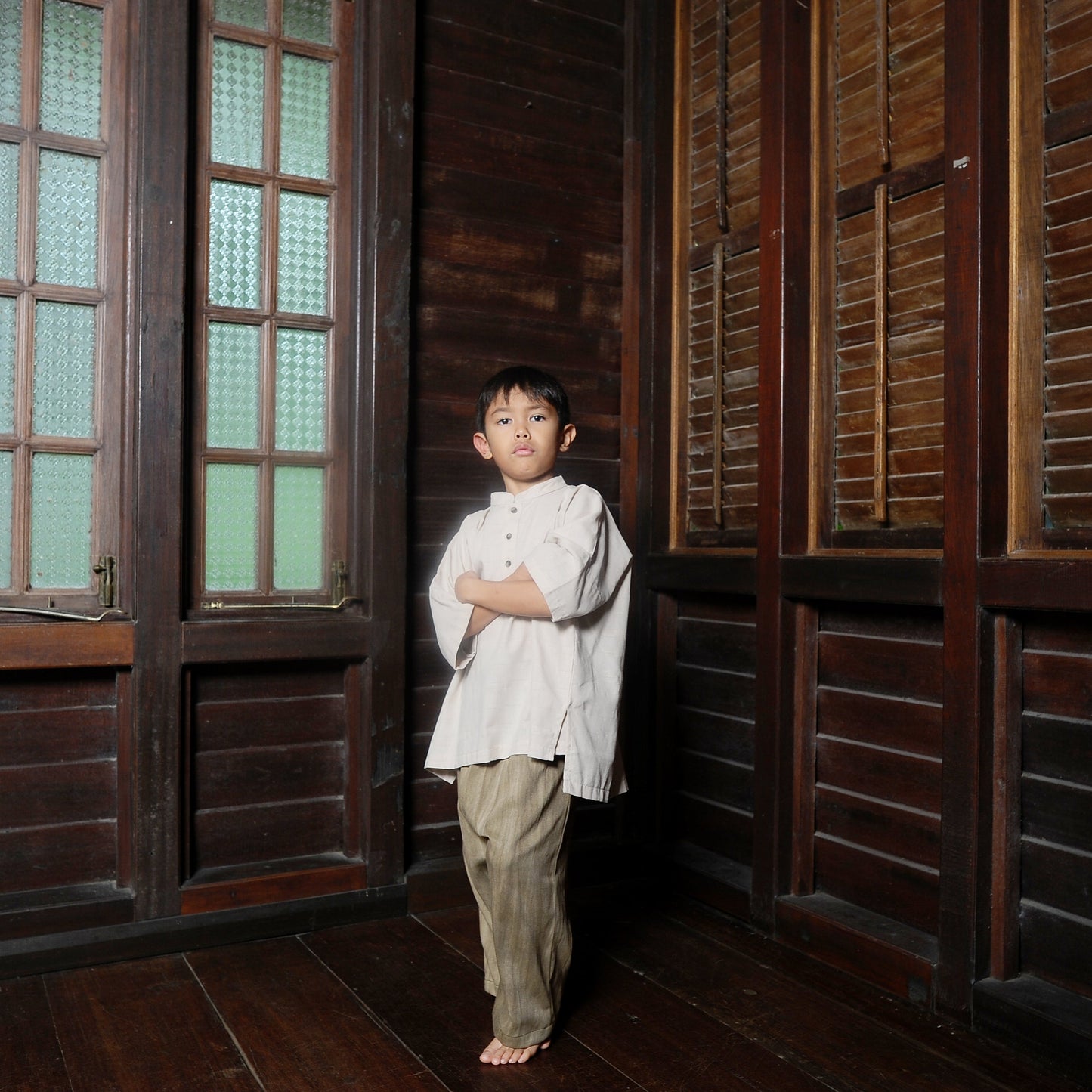 Adiratna Boxy Boy Set in Ivory
