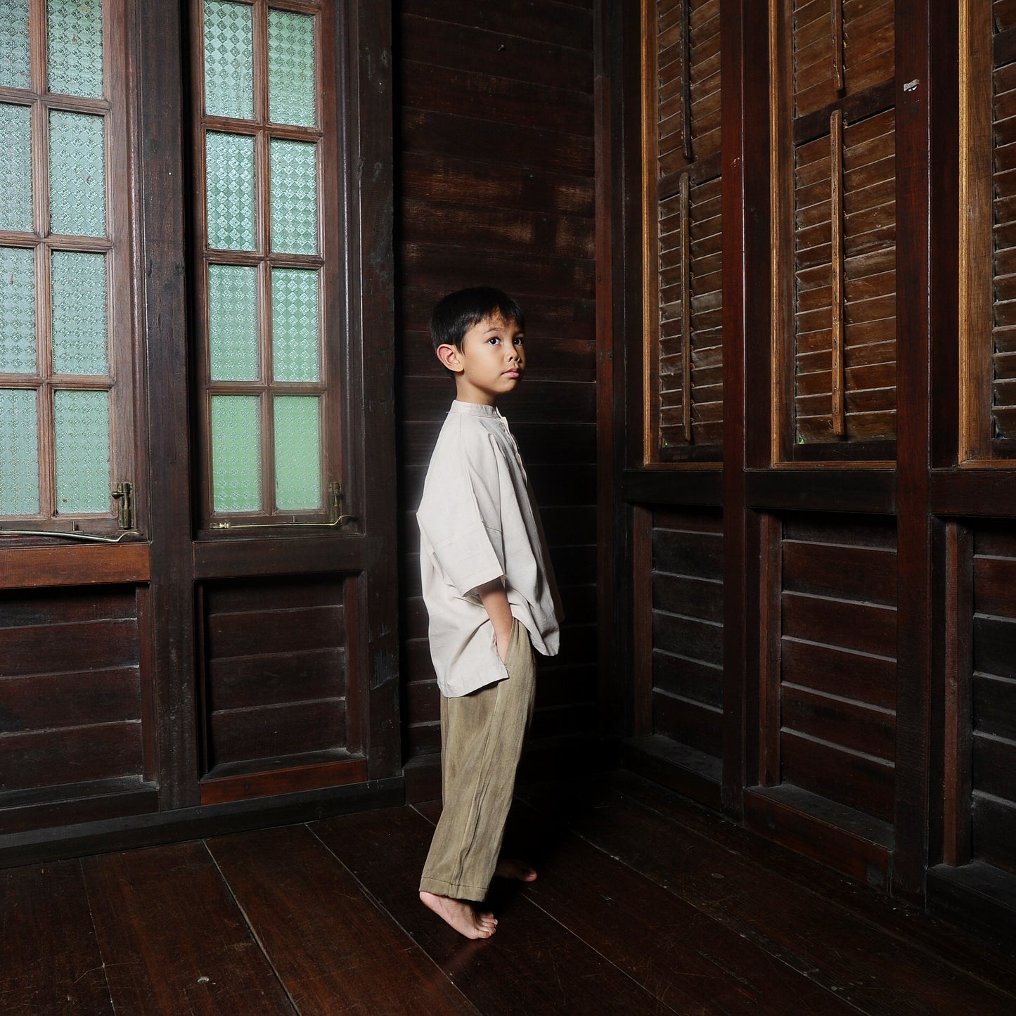 Adiratna Boxy Boy Set in Ivory