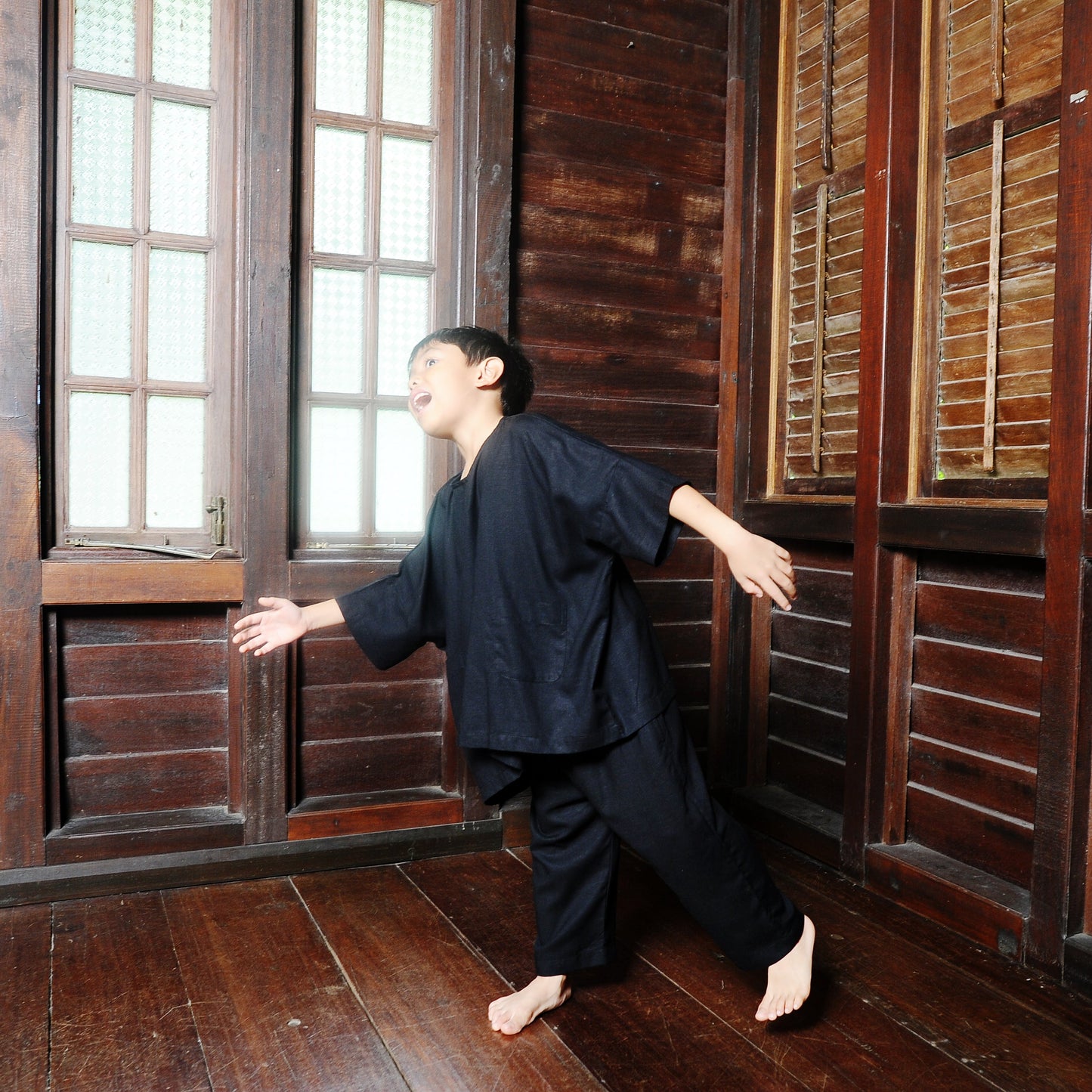 Kama Boy Set in Black