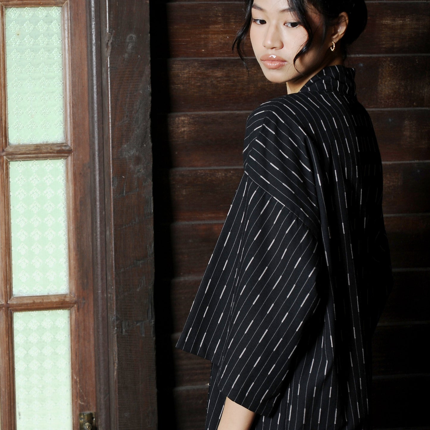 Renjana Kebarung Top in Black