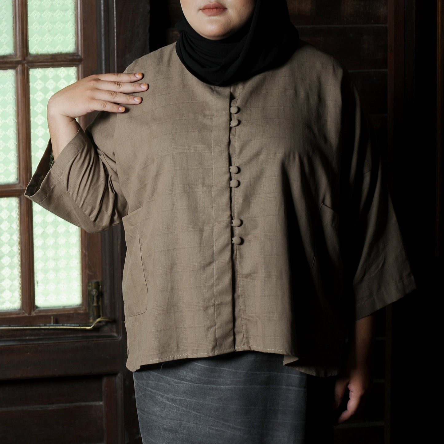 Afsun Boxy set in Taupe