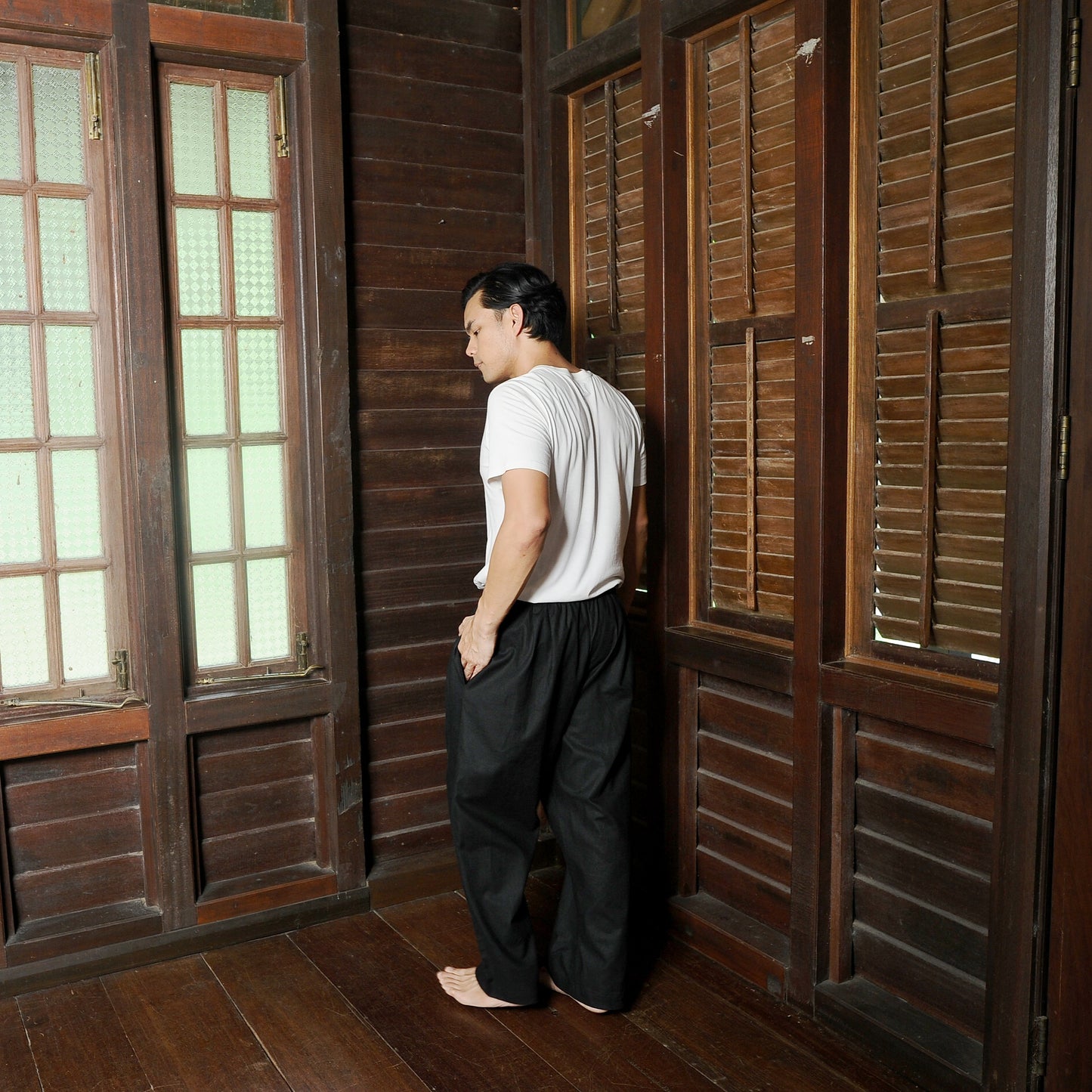 Chataka Wide Straight Pants in Black