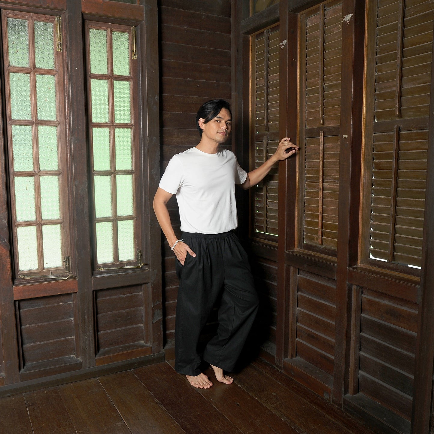 Chataka Wide Straight Pants in Black