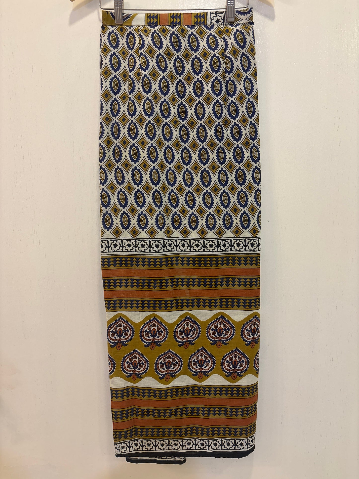 Kebarung Kalsom with Batik Nira