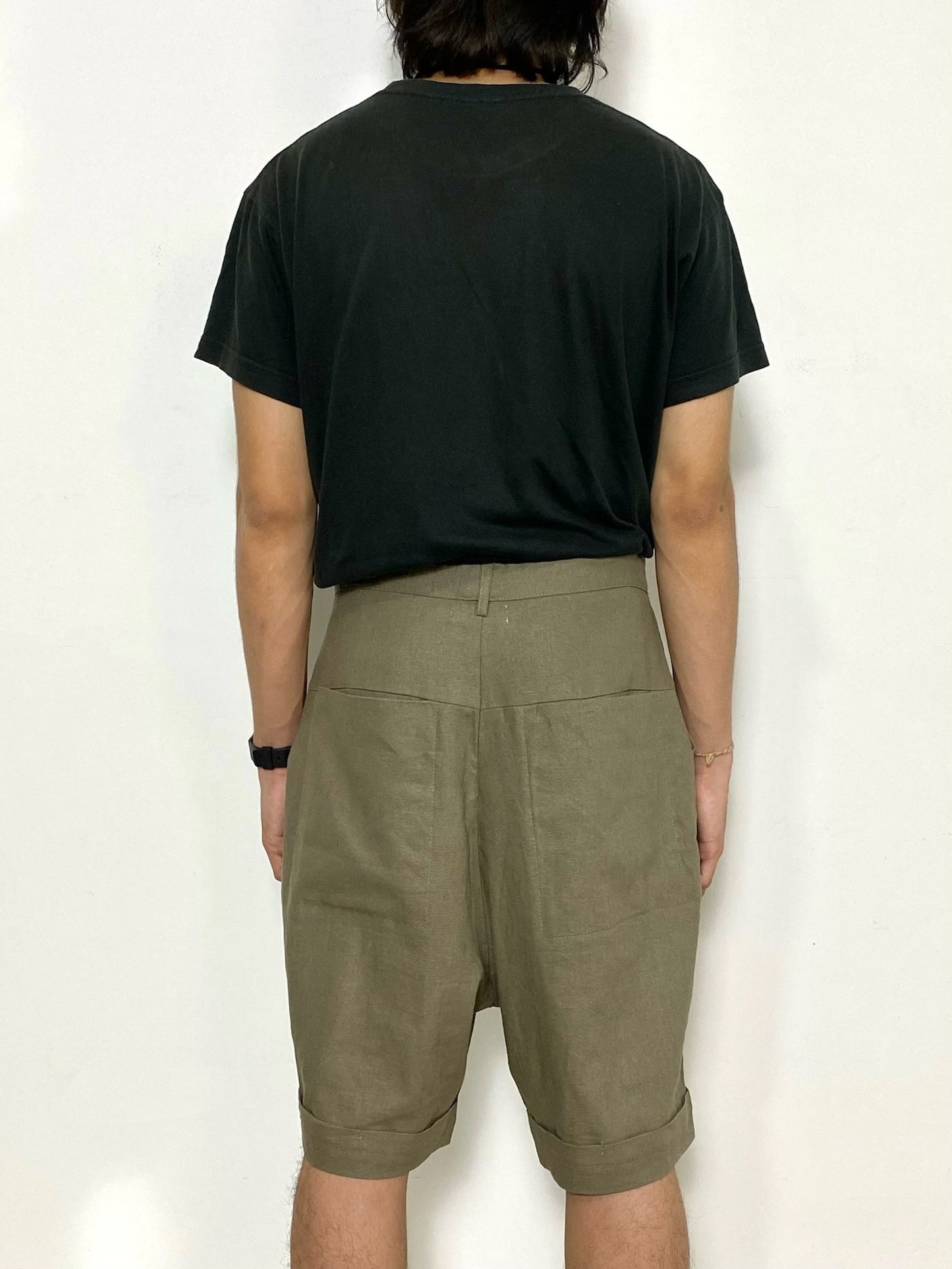 Oka Shorts In Olive