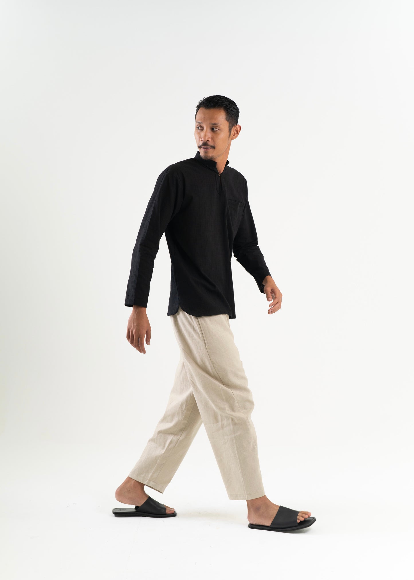 Aris Top In Black