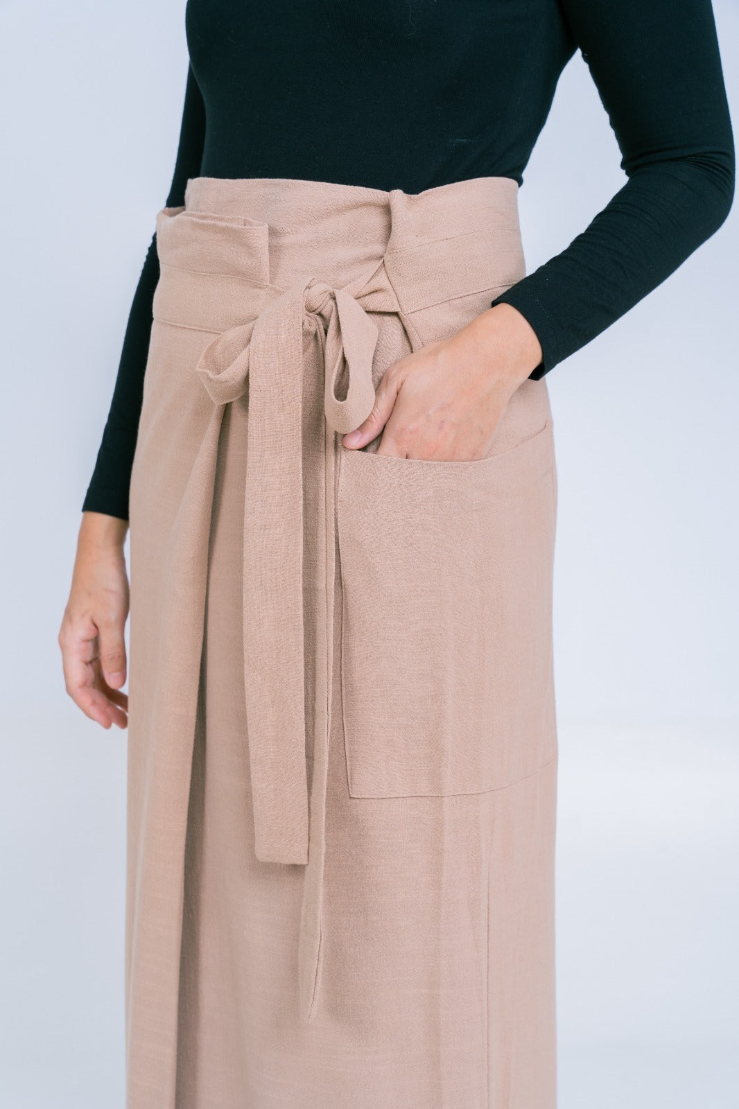 Besan Pareo In Brown