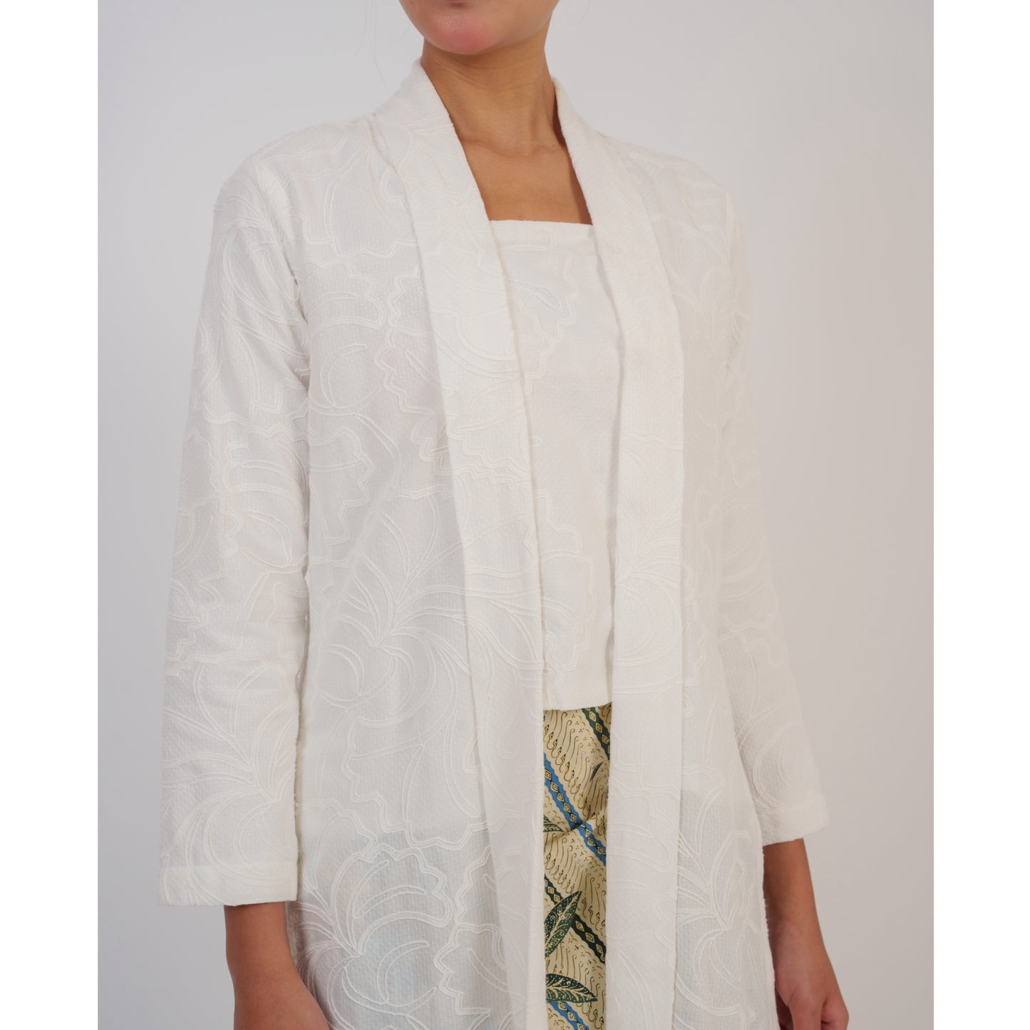 Mayang Kebaya X Pithecanthropus Bali Set in White