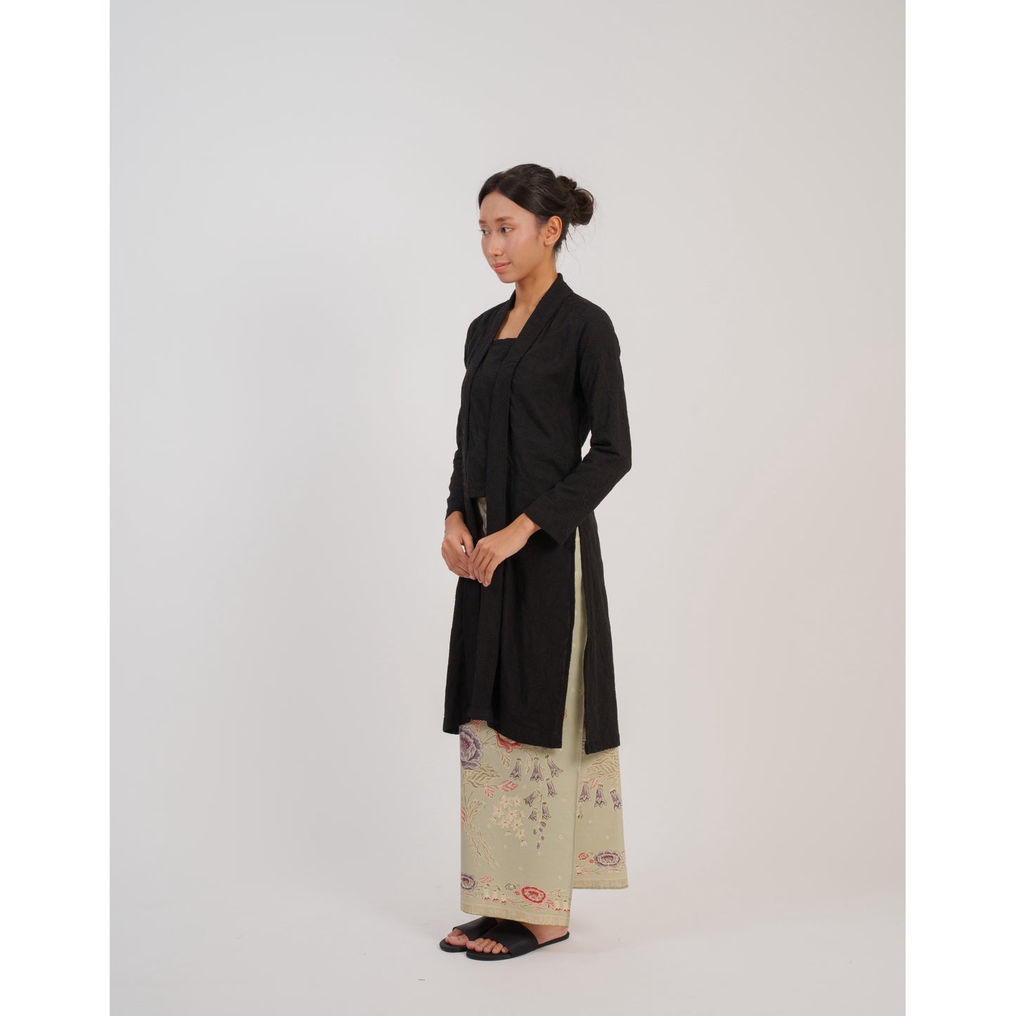 Mayang Kebaya X Pithecanthropus Bali Set in Black