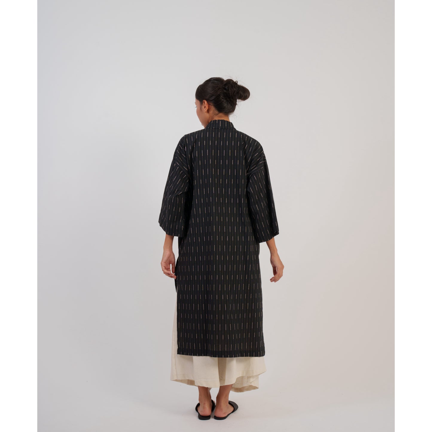 Renjana Kebarung Top in Black