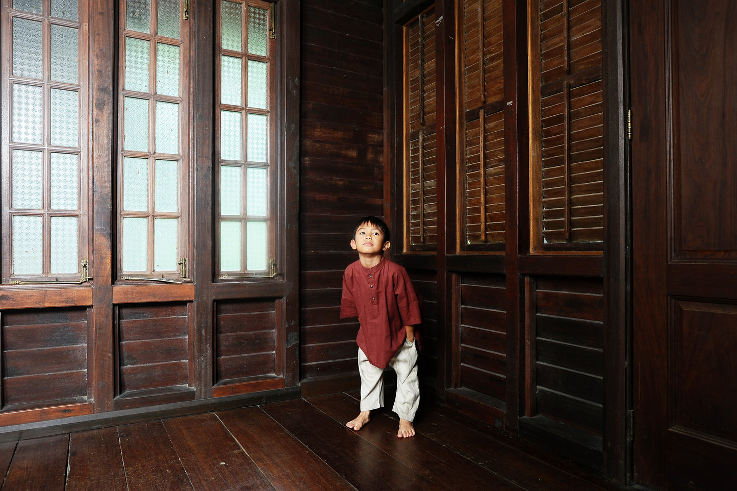 Adiratna Boxy Boy Set in Dusty Red