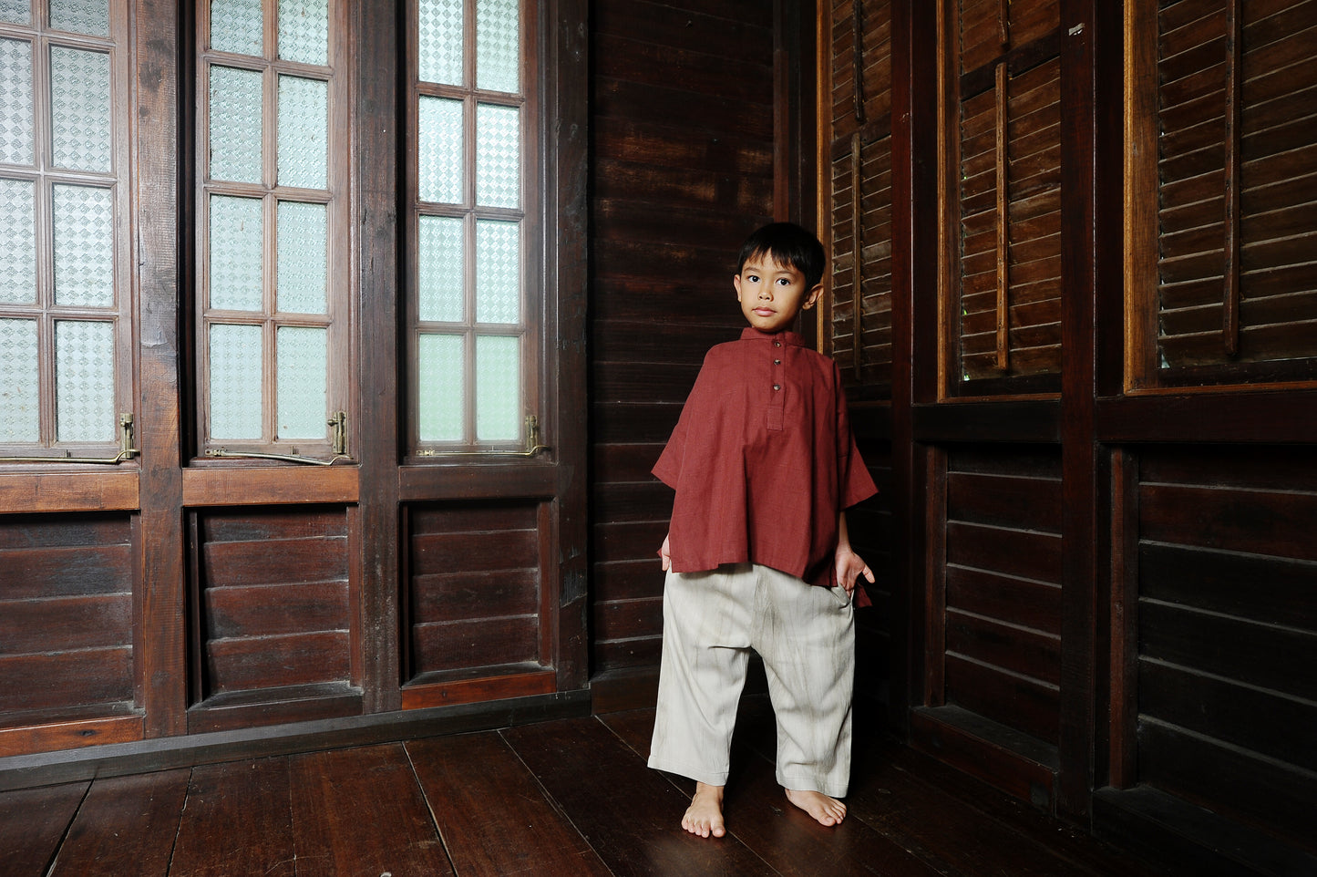 Adiratna Boxy Boy Set in Dusty Red