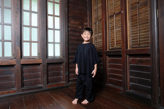 Kama Boy Set in Black