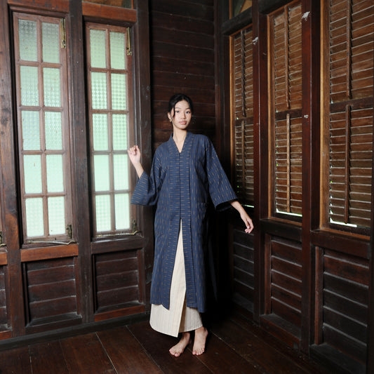 Renjana Kebarung Top in Blue