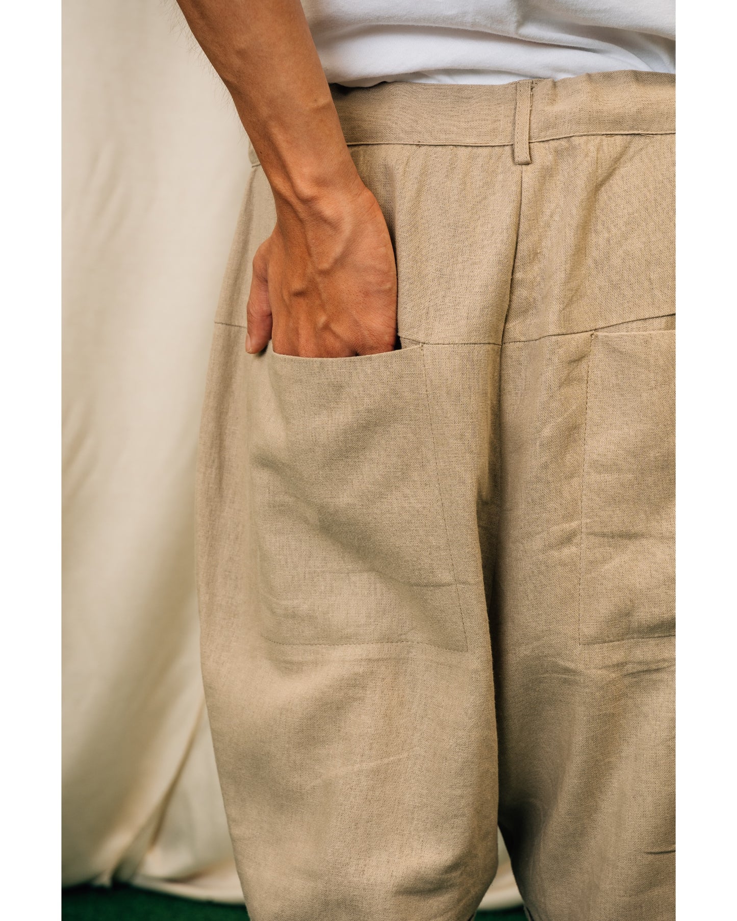 Oka Shorts in Brown