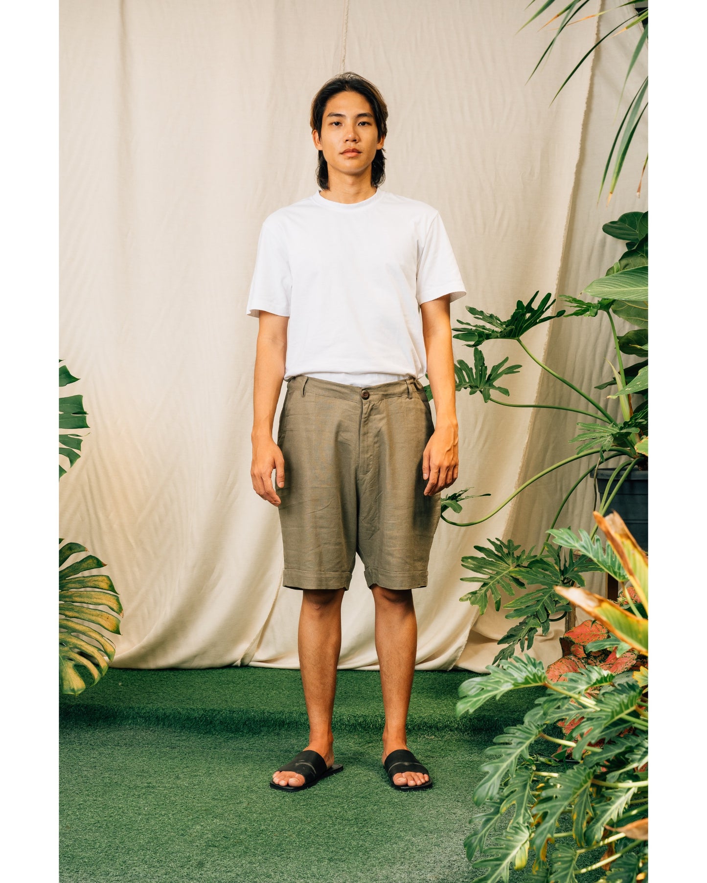 Oka Shorts in Olive