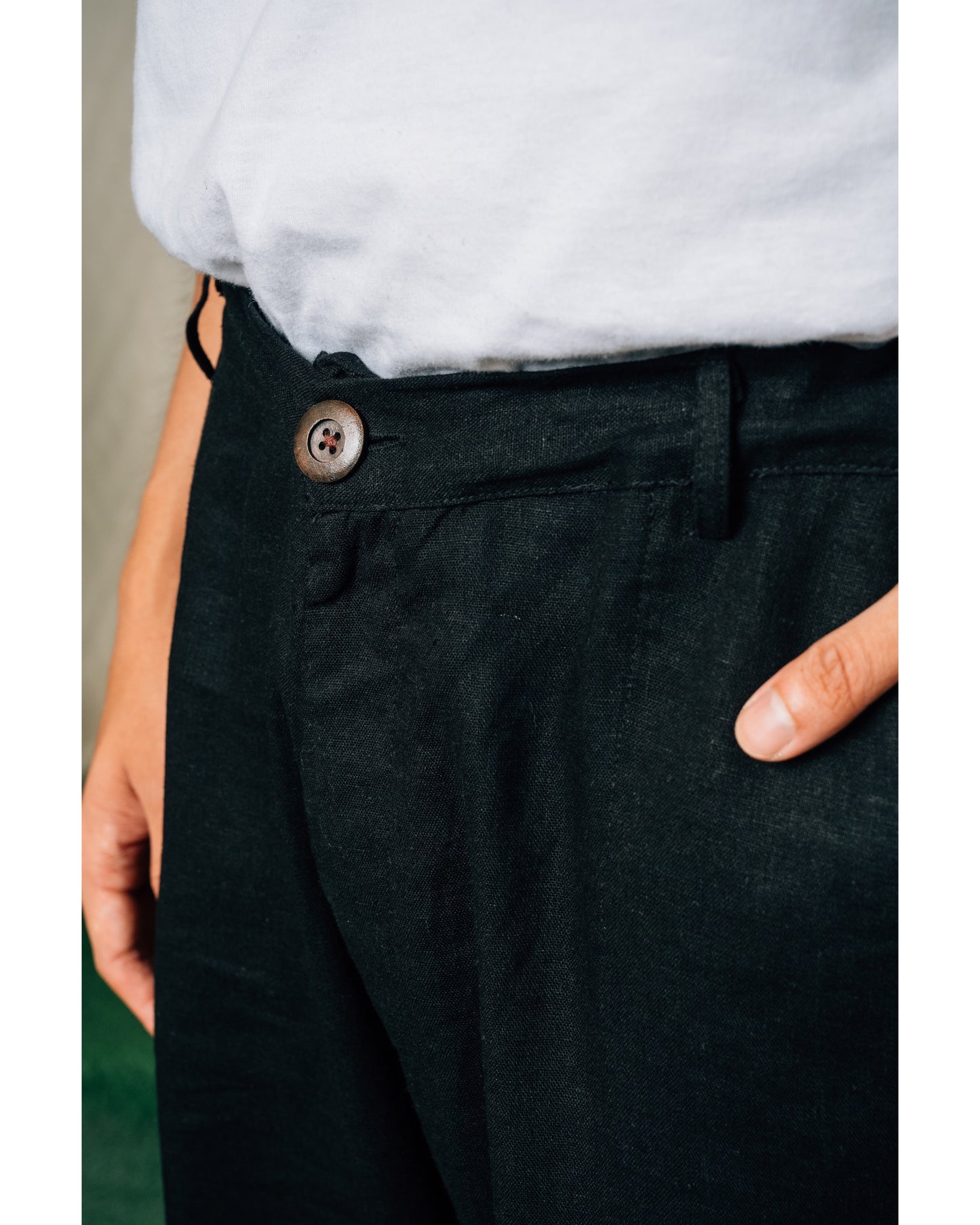 Oka Shorts in Black