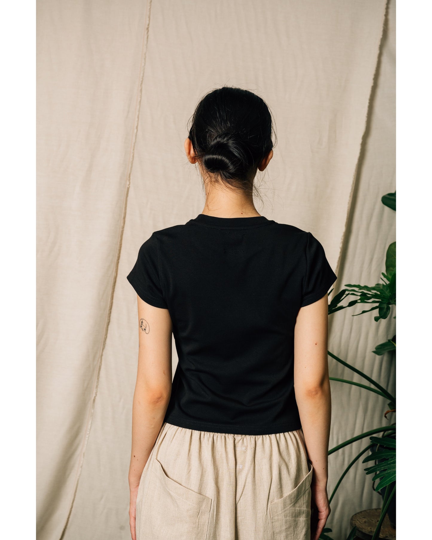 Ash Basic Women's Top in Black