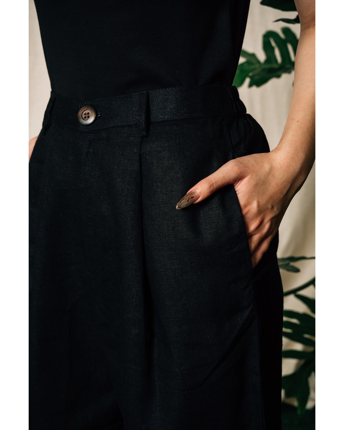 Kiri Shorts in Black