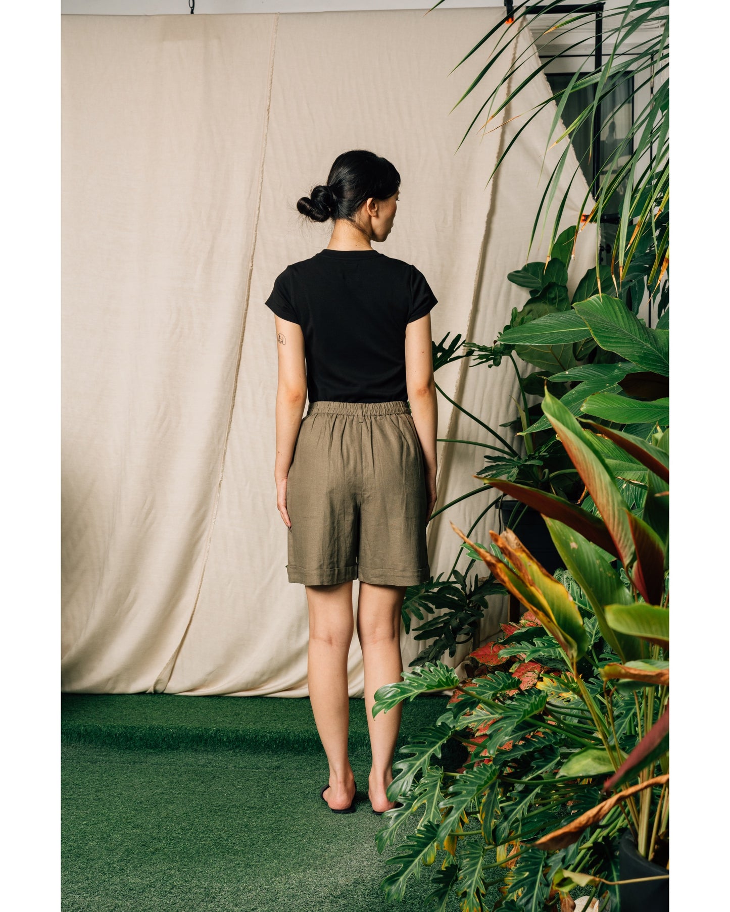 Kiri Shorts in Olive