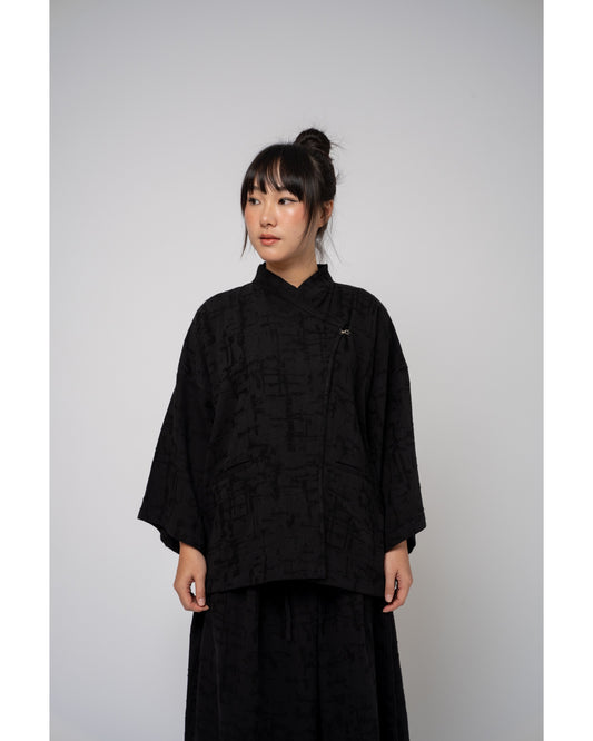 Kage Outertop In Black