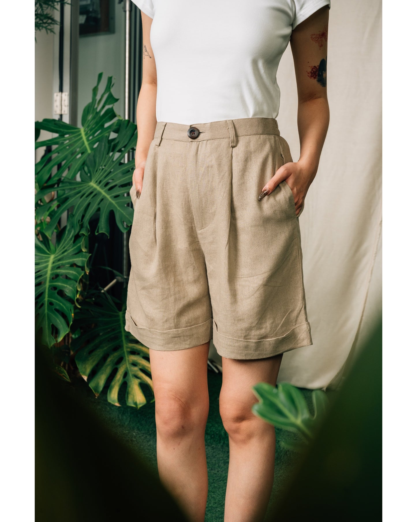 Kiri Shorts in Brown