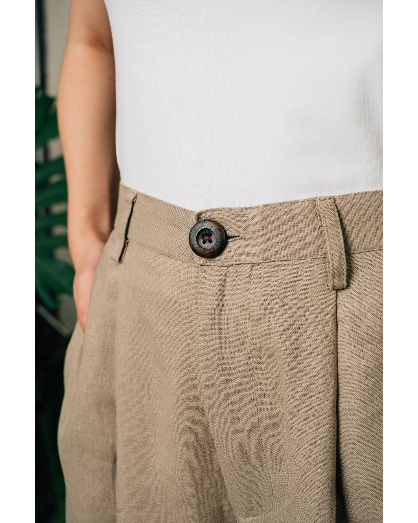 Kiri Shorts in Brown