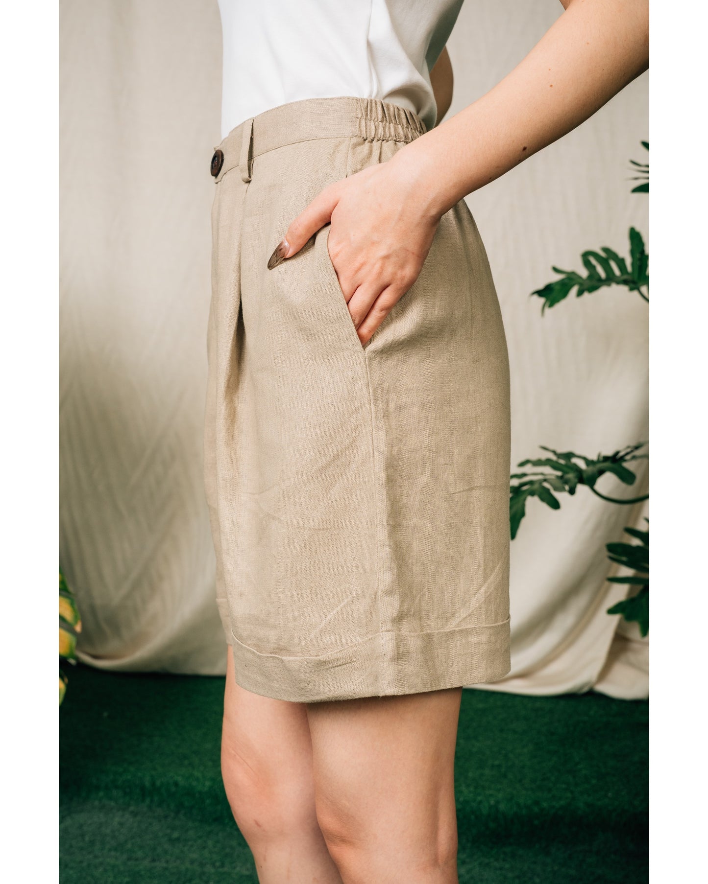Kiri Shorts in Brown