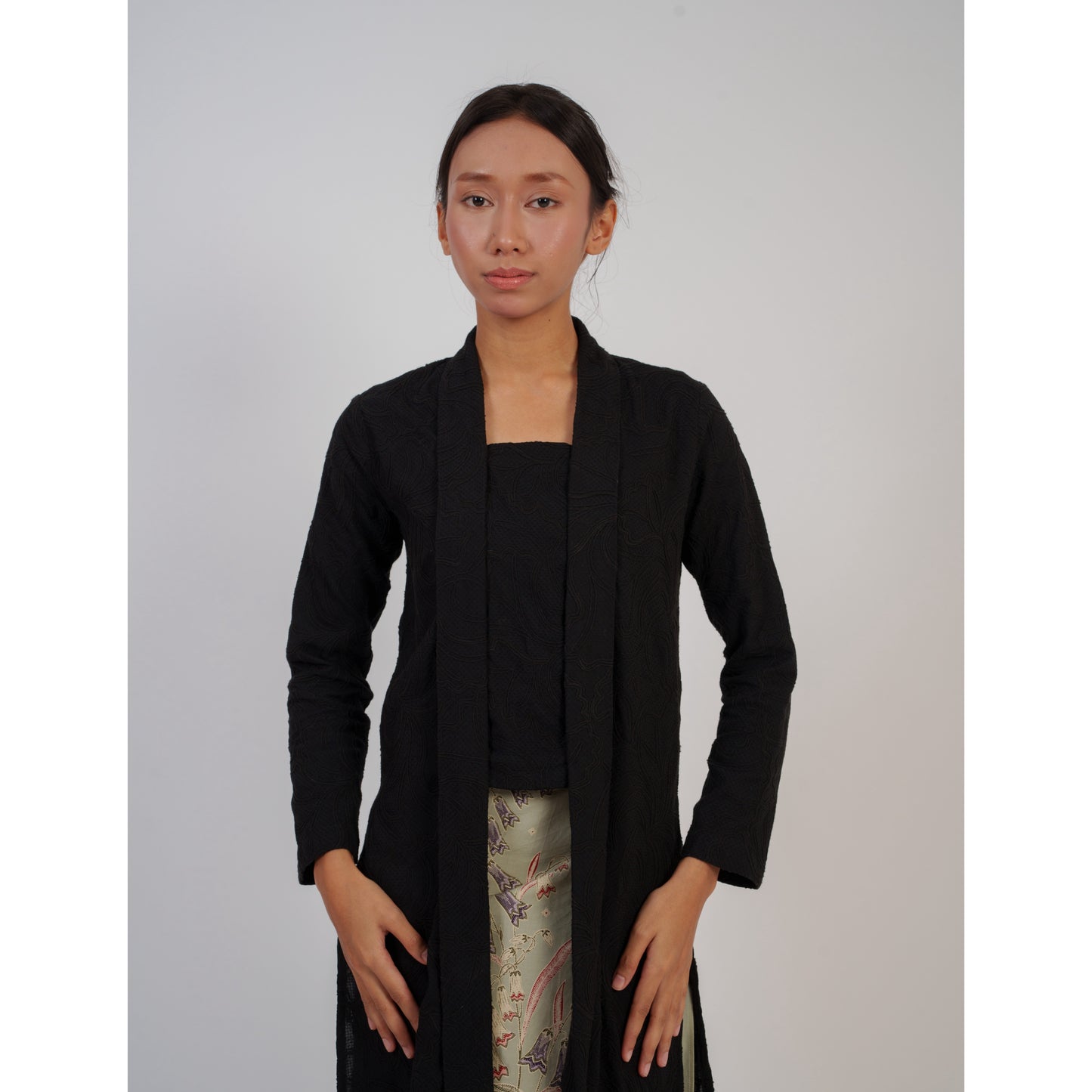 Mayang Kebaya X Pithecanthropus Bali Set in Black