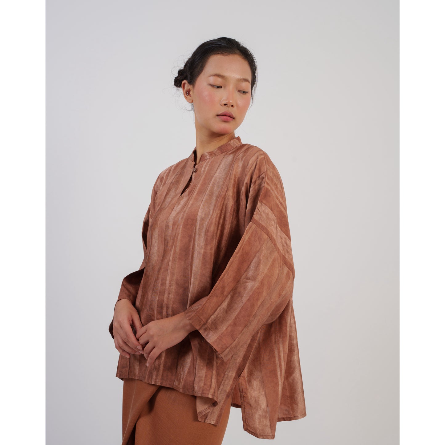 Tsuki Boxy Kurung Kedah in Bronze