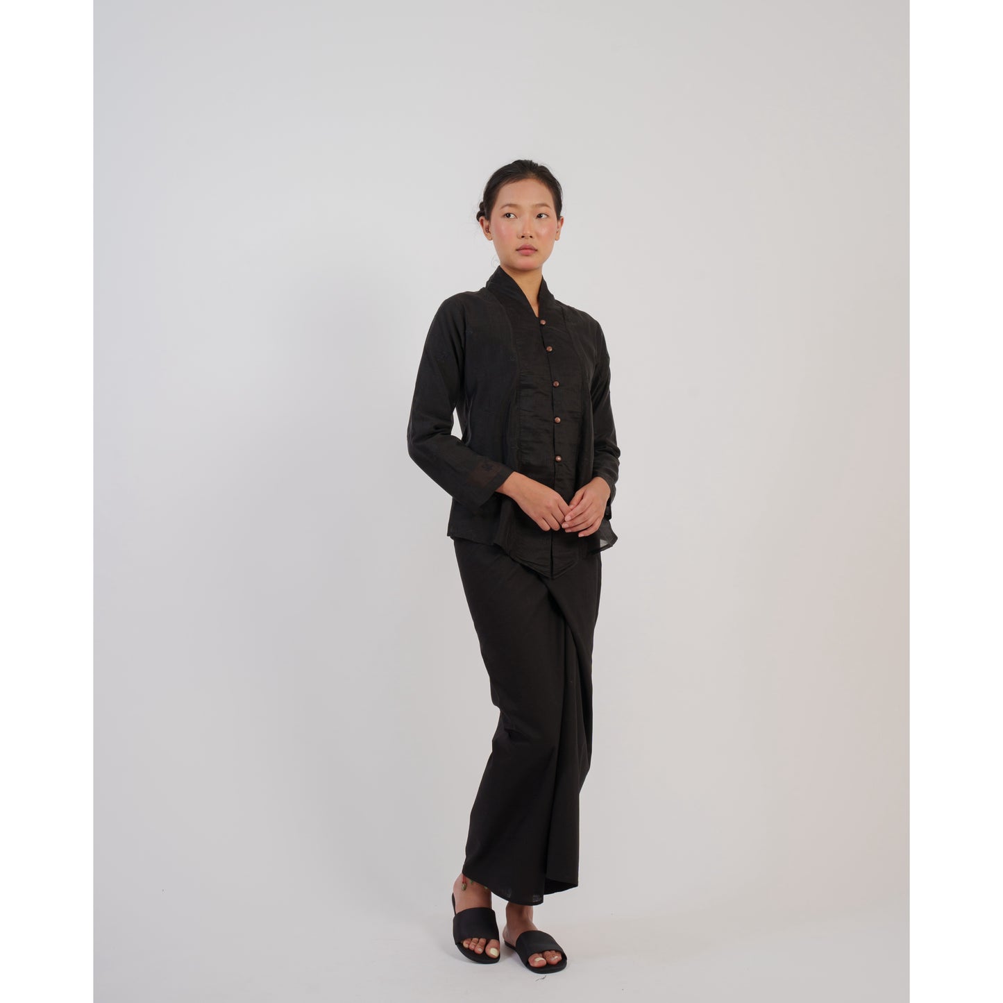 Yuki Kebaya Pendek Set in Black