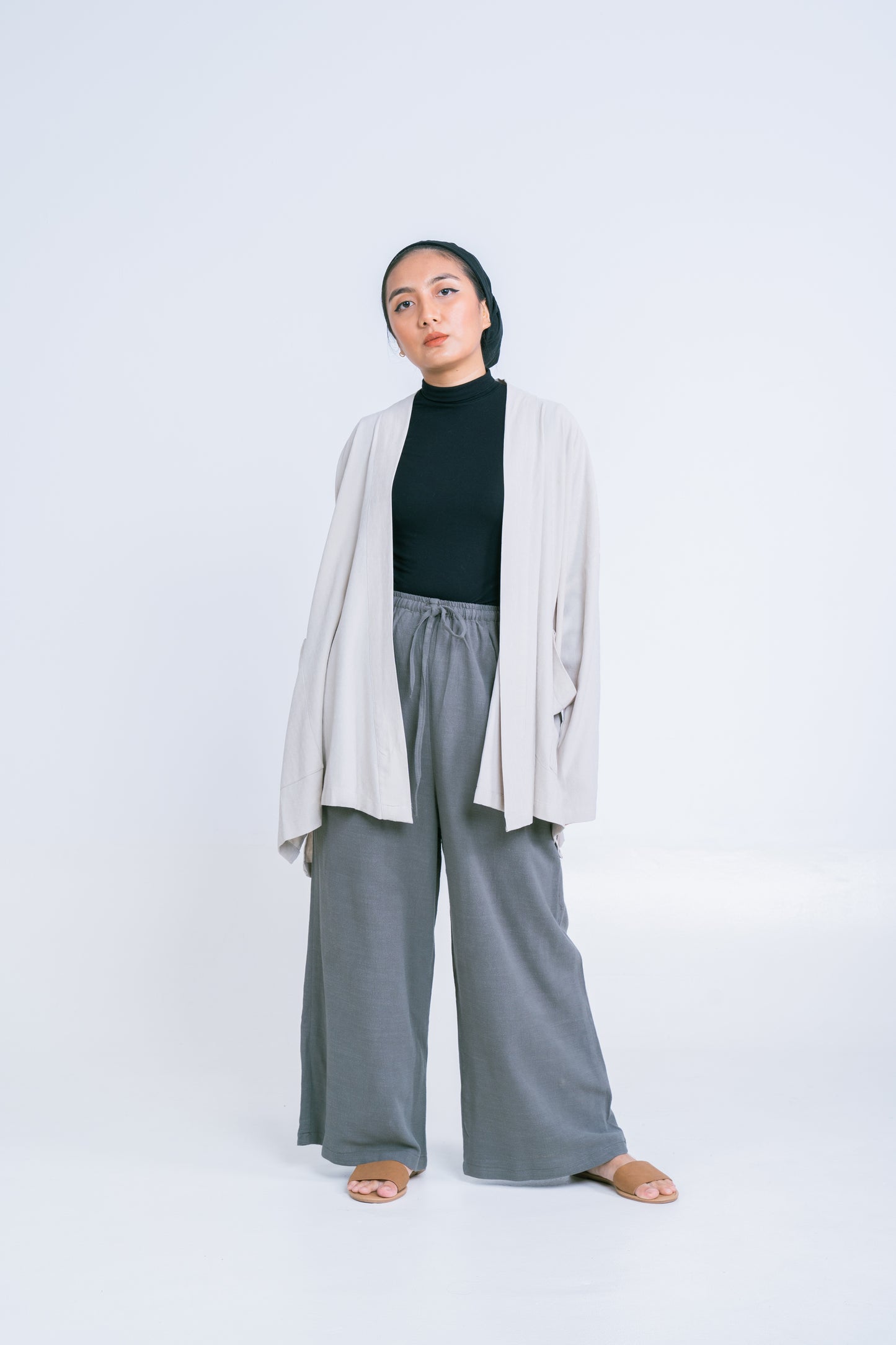 Mak Outer In Grey
